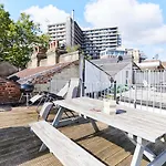 The Hampstead Heath Escape - Trendy 1Bdr Flat With Balcony