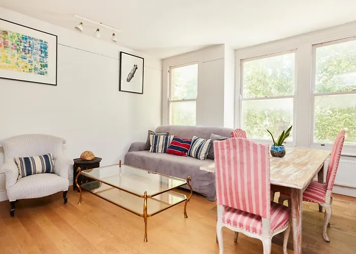 The Hampstead Heath Escape - Trendy 1Bdr Flat With Balcony