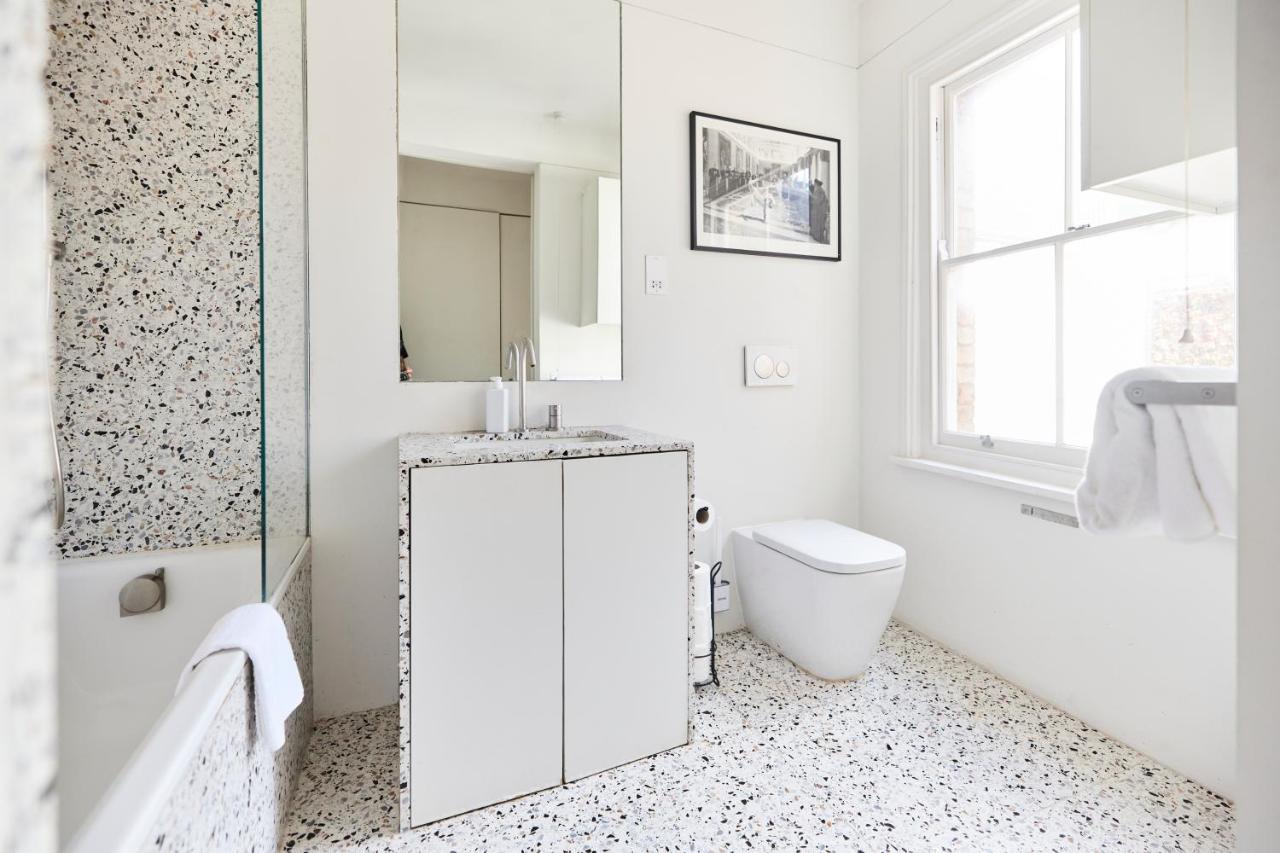 The Hampstead Heath Escape - Trendy 1bdr Flat With Balcony *